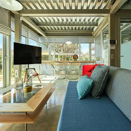 Willa Olives And Thyme Retreat *