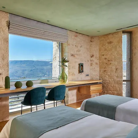 Olives And Thyme Retreat ハニア