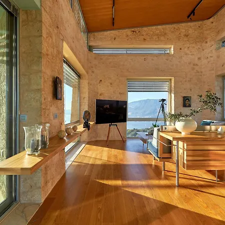 Olives And Thyme Retreat * ハニア